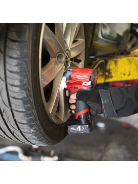 outil sans fil Milwaukee 12V pour serrage professionnel
