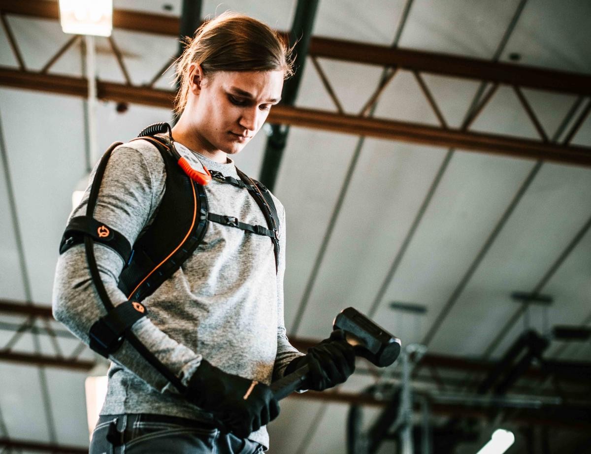 Améliorez les conditions de travail avec les exosquelettes Gobio